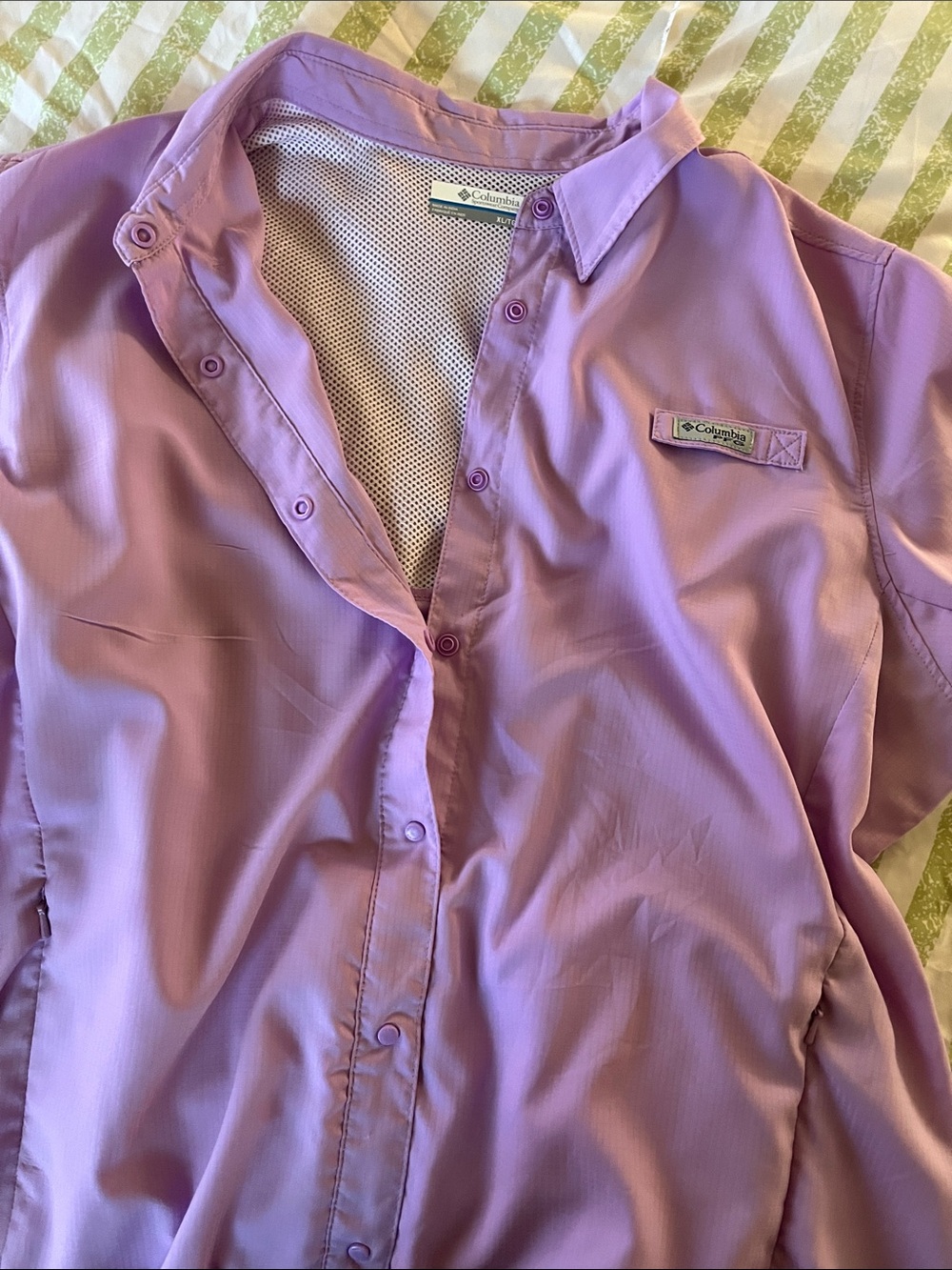 Columbia Women’s Lavender Snap-Down front with 2 side pockets